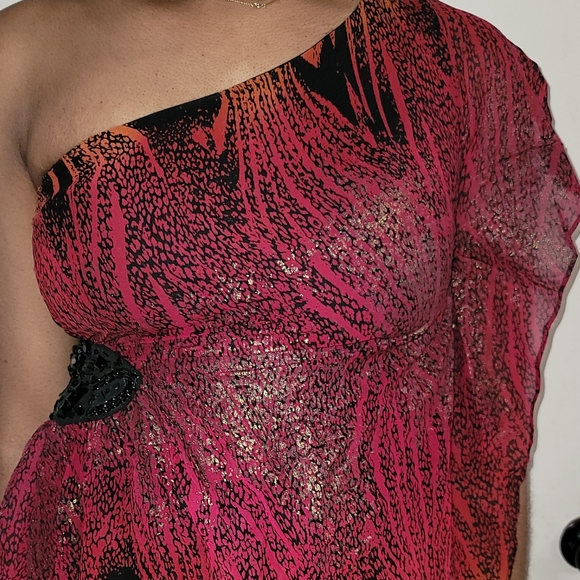 BCBG ONE SHOULDER FLOWY SHIRT - Picture 4 of 6